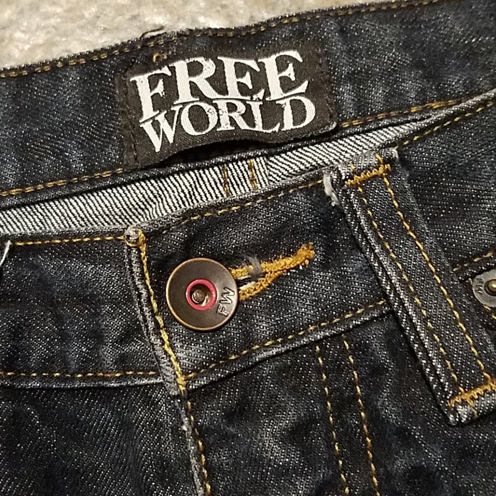 š„Free World* Jeans - Picture 6 of 6